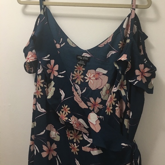 City Chic lulu floral wrap sz XL/22 & XXL/24 - Picture 7 of 8